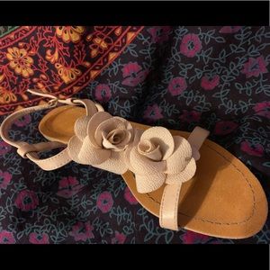 Blush Pink flower sandals size 8.5